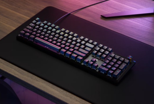 Teclado Corsair Gamer K70 Core RGB Mecanico Switch MLX Red PC Mac Xbox Playstation CH-910971E-NA