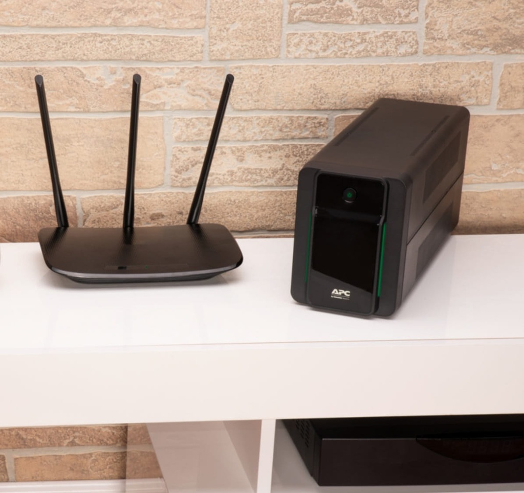 UPS APC BVX900L-LM INTERACTIVO EASY UPS 900va/480w 6 TOMAS 120V